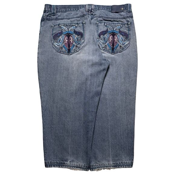 Vintage Knockout Embroidered Jean Shorts Jorts Capri Light Wash Hip Skater 46 - Picture 1 of 8